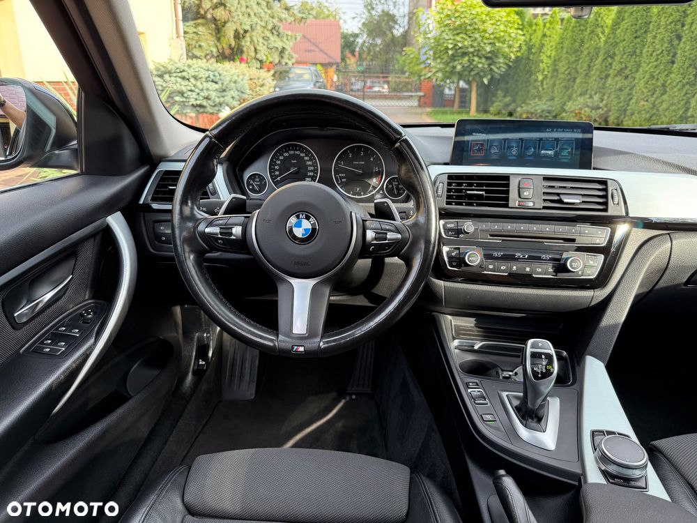 BMW Seria 3 320d Touring Sport-Aut Efficient Dynamics Edition Sport Line - 32