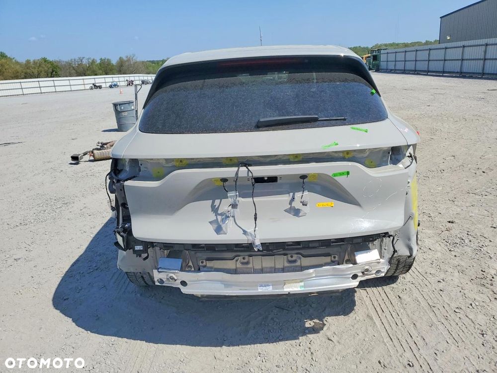 Porsche Cayenne Standard - 6