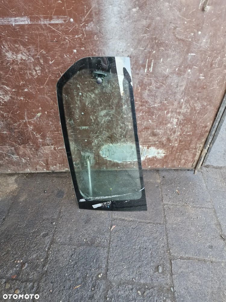 Szyba drzwi  lewy  tył  seat mii - 1