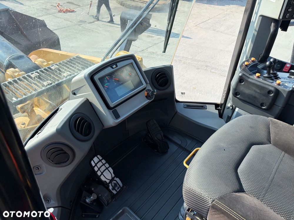 CAST 966 Mxe 4X4 - 13