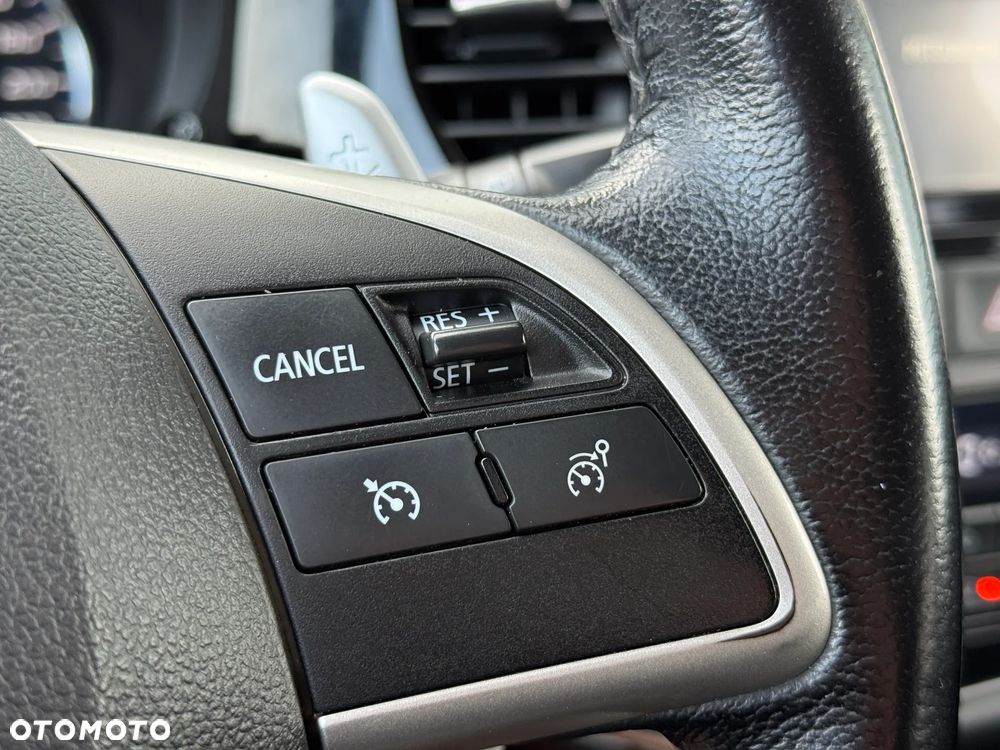 Mitsubishi Outlander - 30