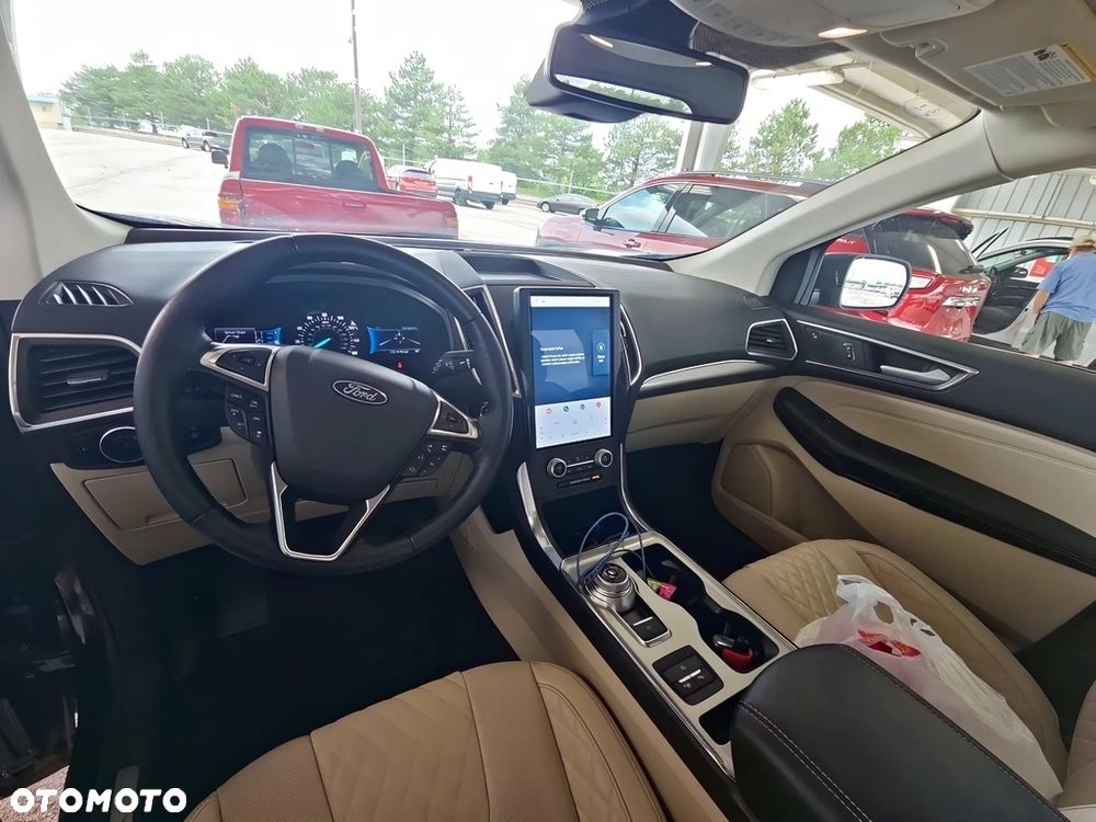 Ford Edge - 9