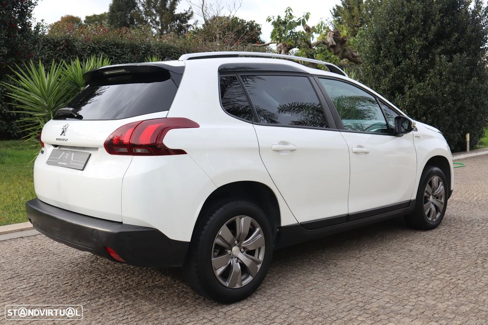 Peugeot 2008 1.2 PureTech Style - 3