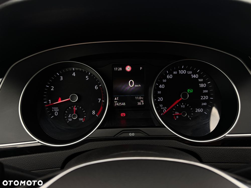 Volkswagen Passat 1.8 TSI BMT Highline DSG - 10