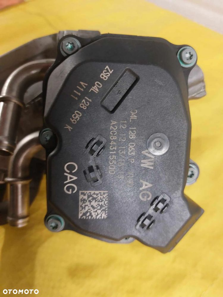 Przepustnica 04L128063P VW AUDI 2.0 TDI CRB - 2