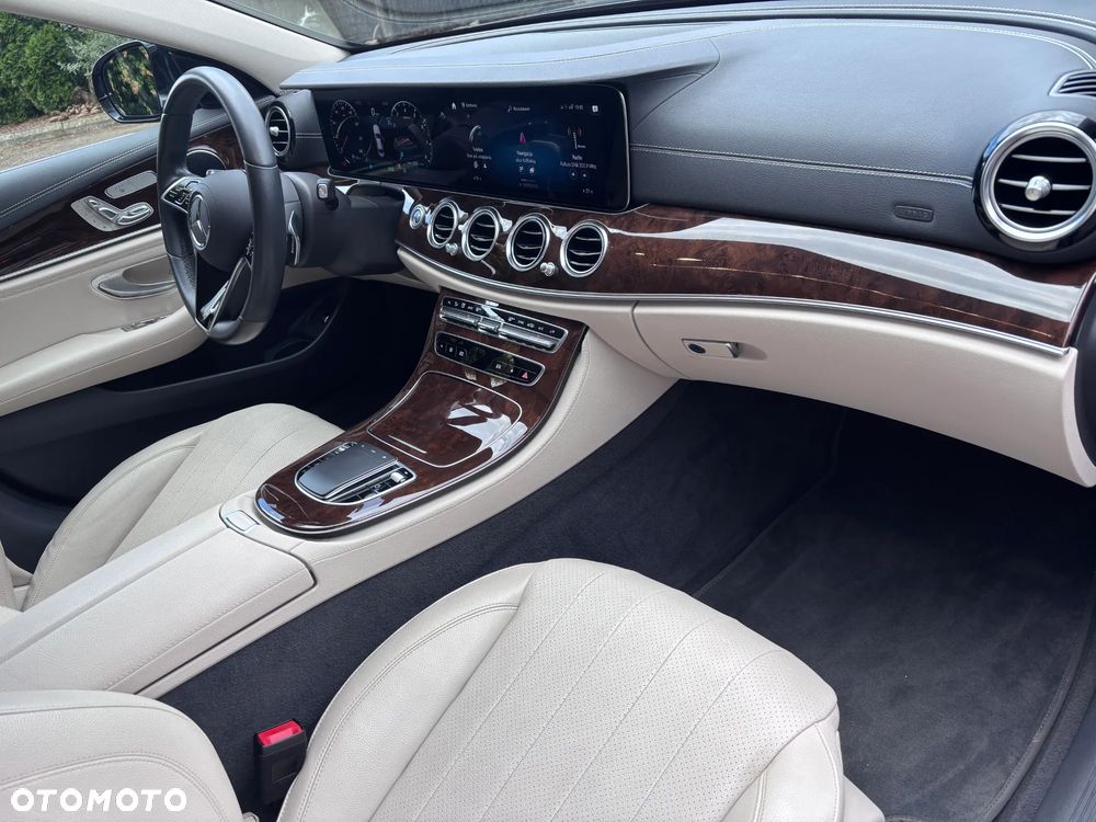 Mercedes-Benz Klasa E 200 Business Edition - 19