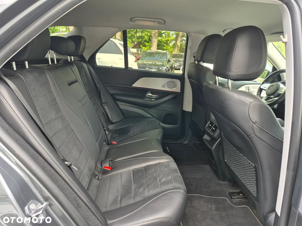 Mercedes-Benz GLE - 32