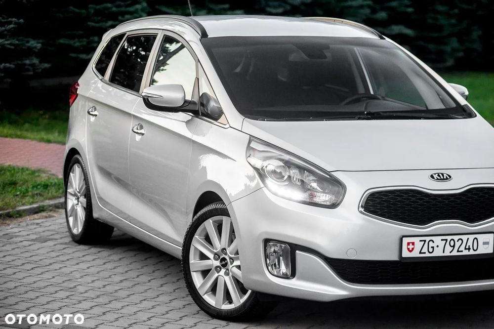 Kia Carens - 2