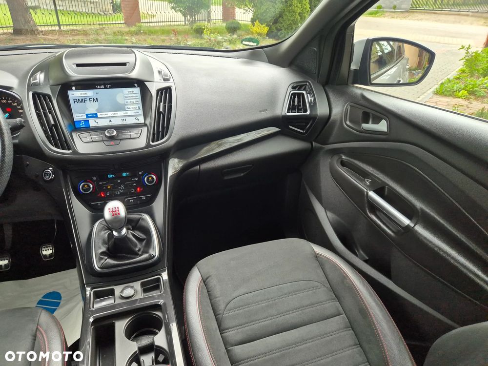 Ford Kuga 2.0 TDCi 4x4 ST-Line - 26