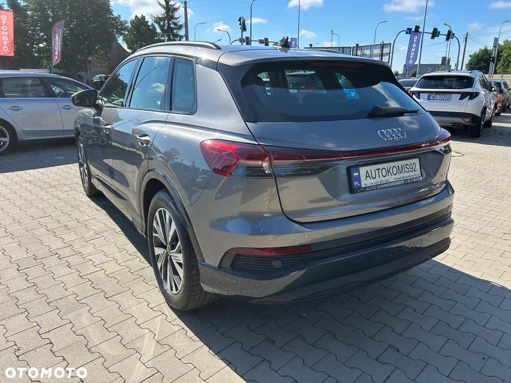 Audi Q4 e-tron - 8