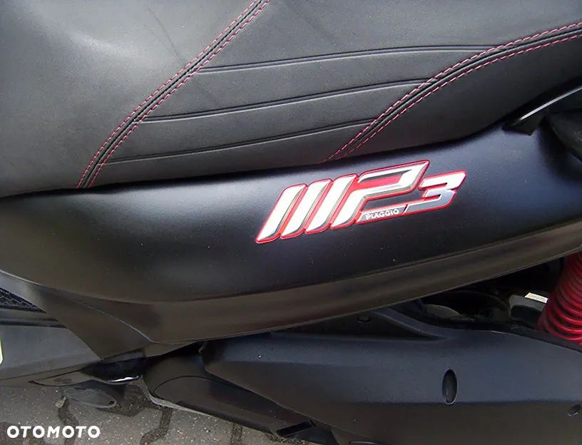 Piaggio MP-3 - 12