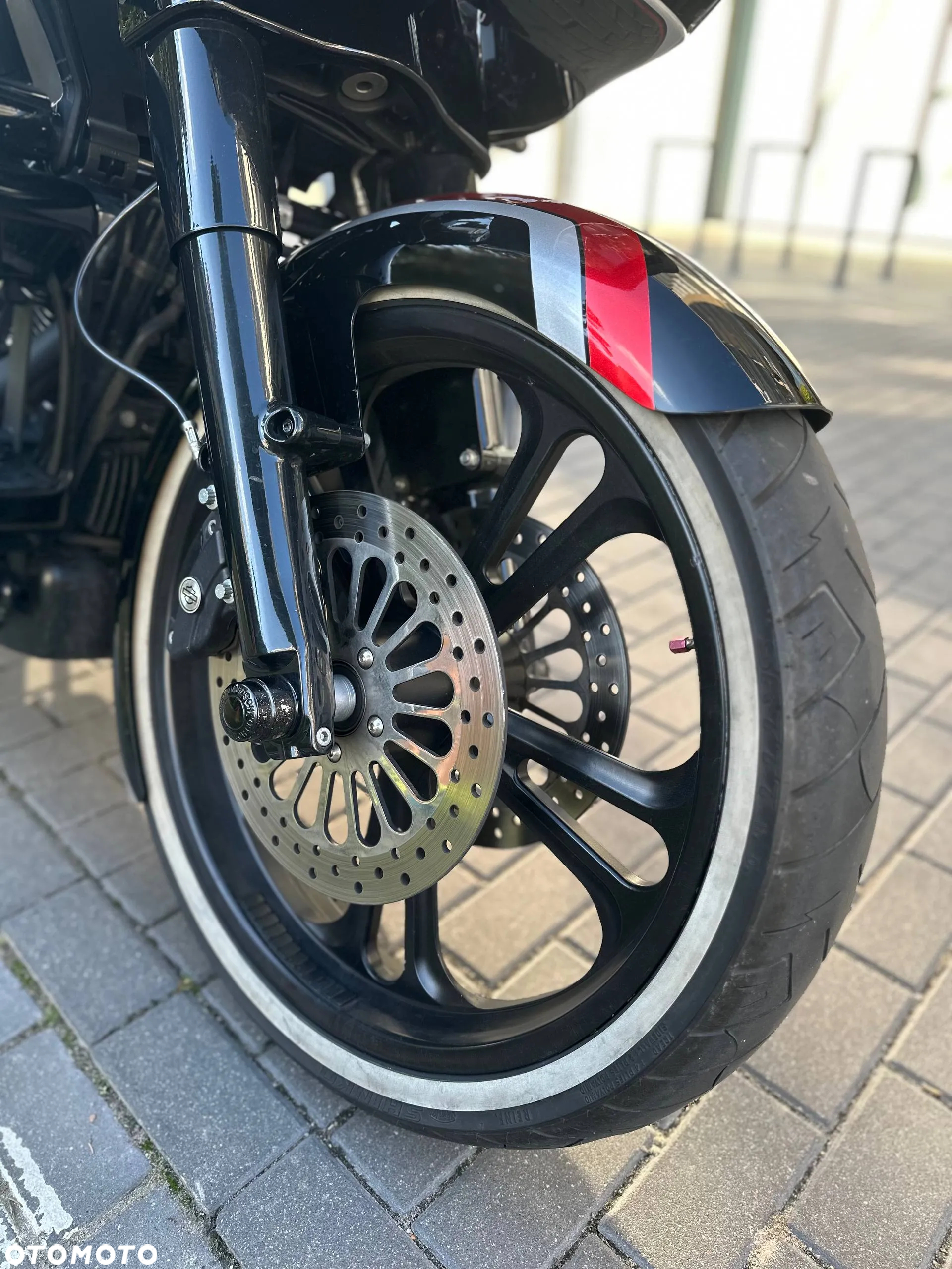 Harley-Davidson Touring Road Glide - 16