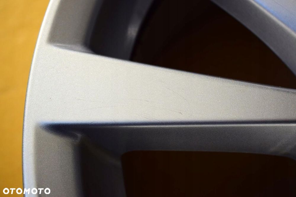 TOYOTA 17 Camry Nowy Model Oryginał Ładna - 4