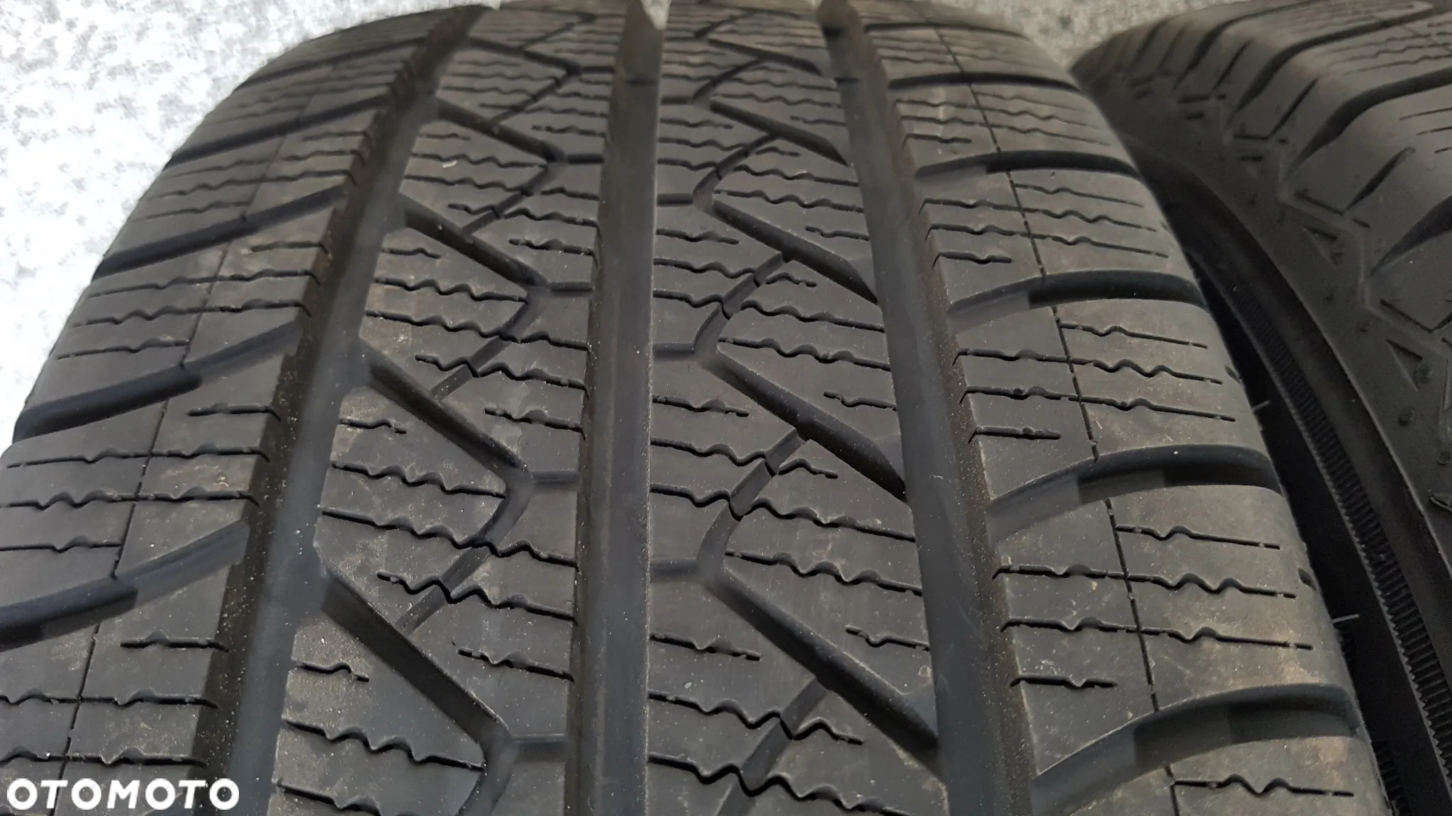 KOŁA CAŁOROCZNE  195/65R16C MERCEDES VITO VIANO 6,5JX16 ET52 5x112 - 26