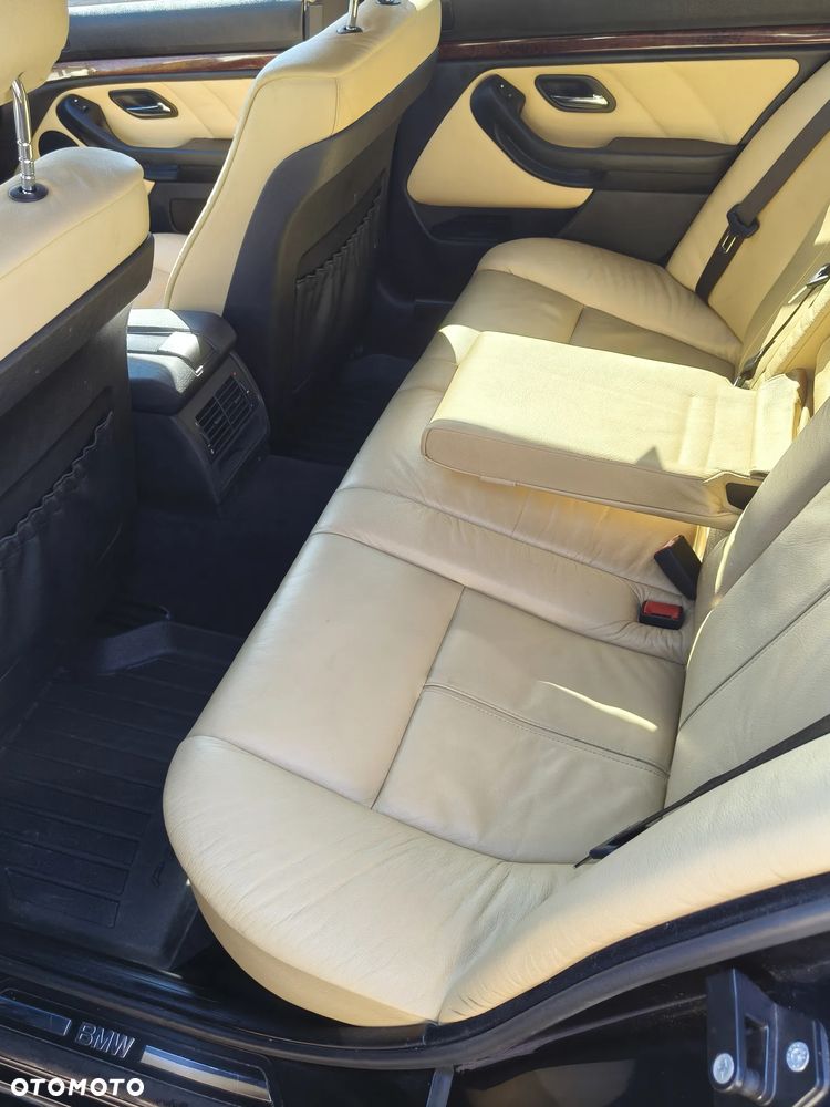 BMW Seria 5 - 23