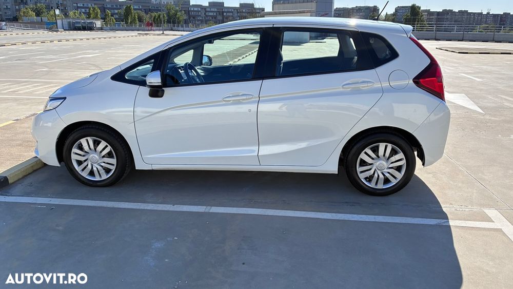 Honda Jazz 1.3 DOHC i-VTEC MT Trend - 11