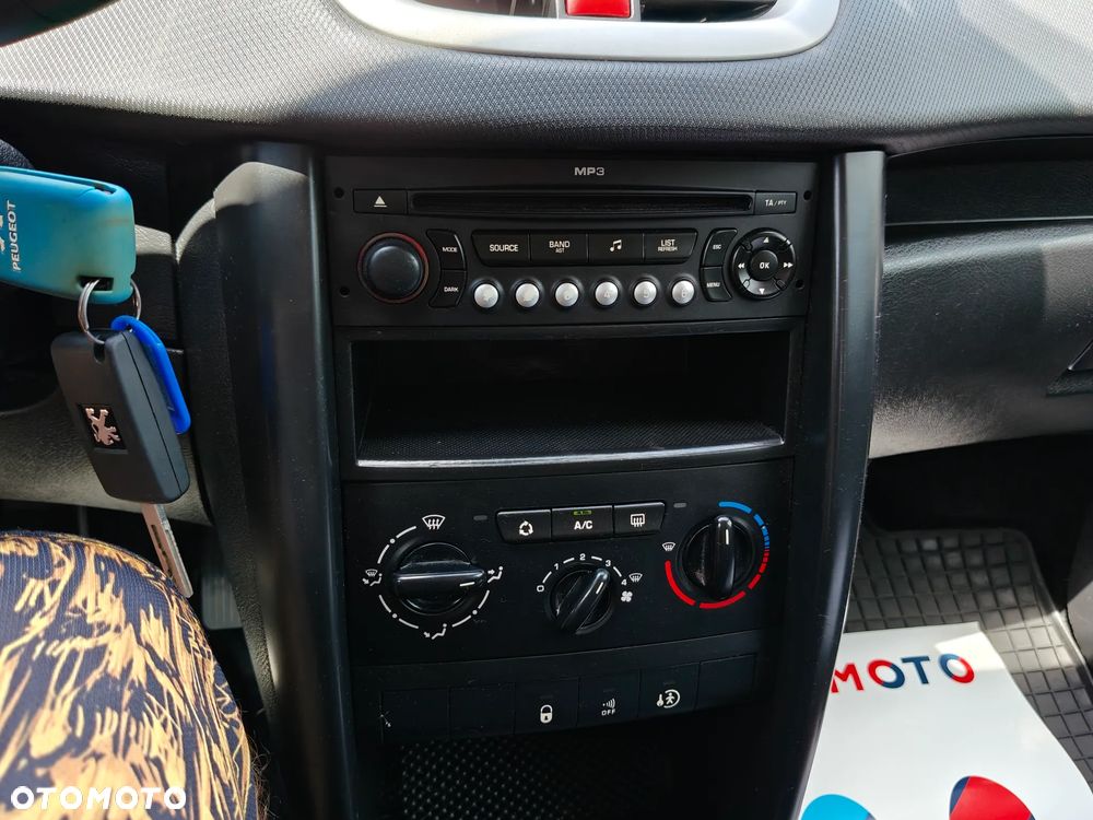 Peugeot 207 1.6 HDi - 23