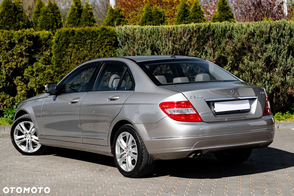 Mercedes-Benz Klasa C 200 CDI DPF Avantgarde - 13