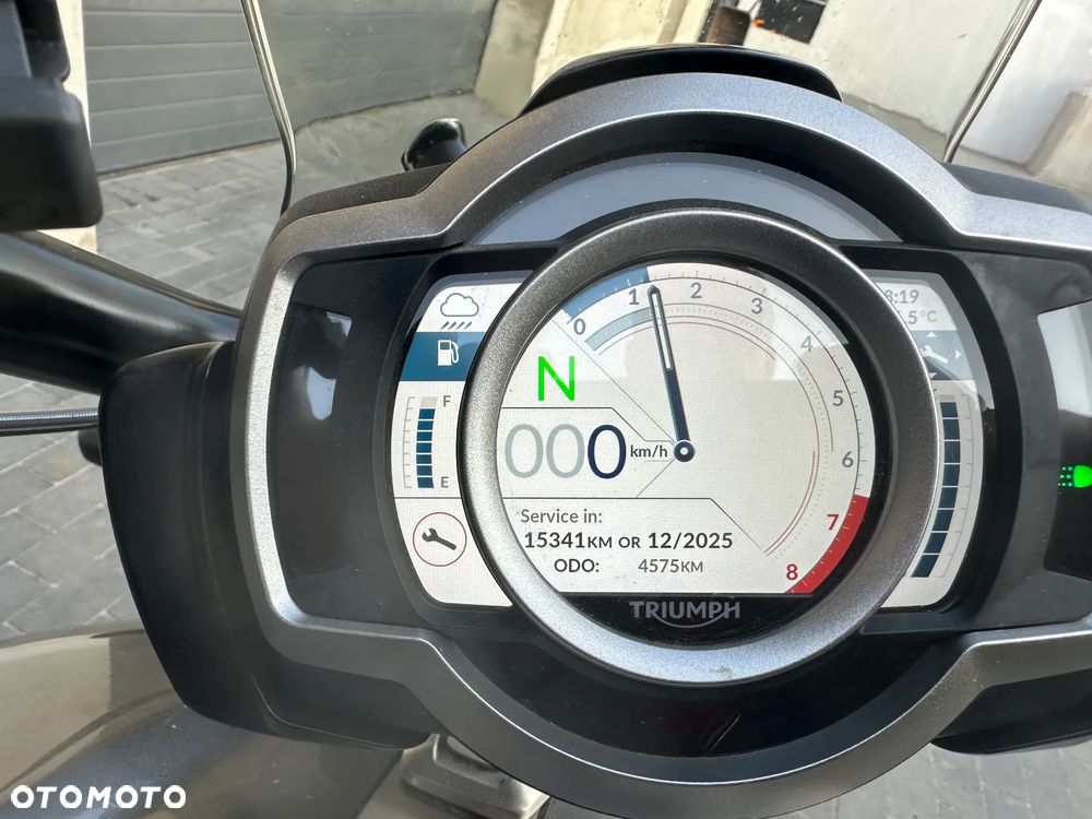 Triumph Rocket - 7