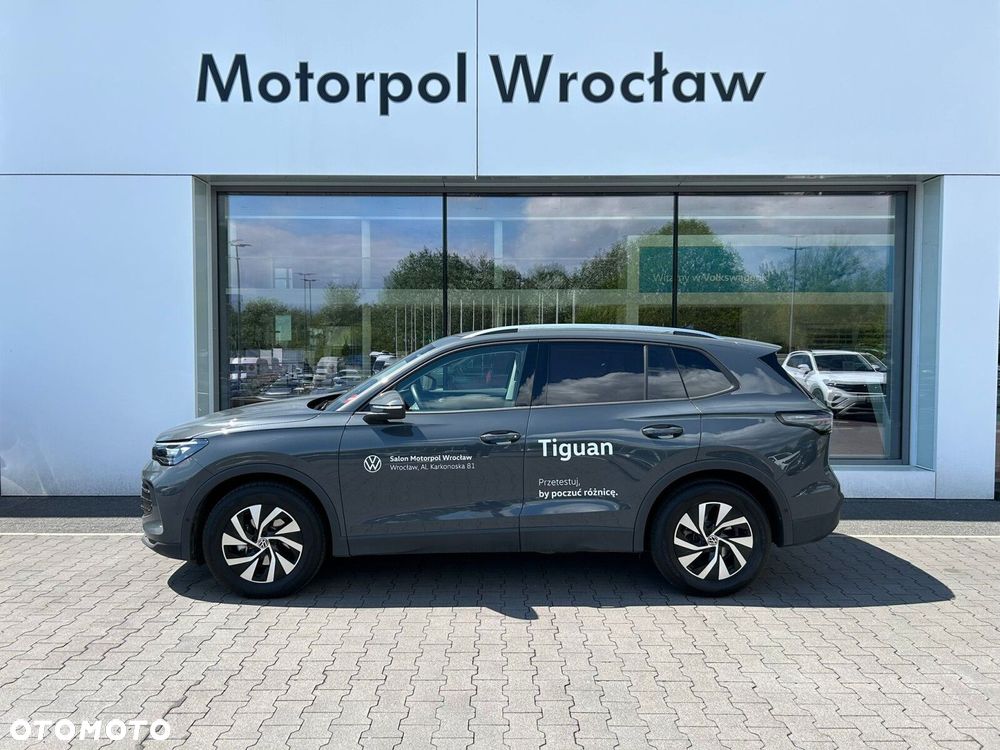 Volkswagen Tiguan - 4