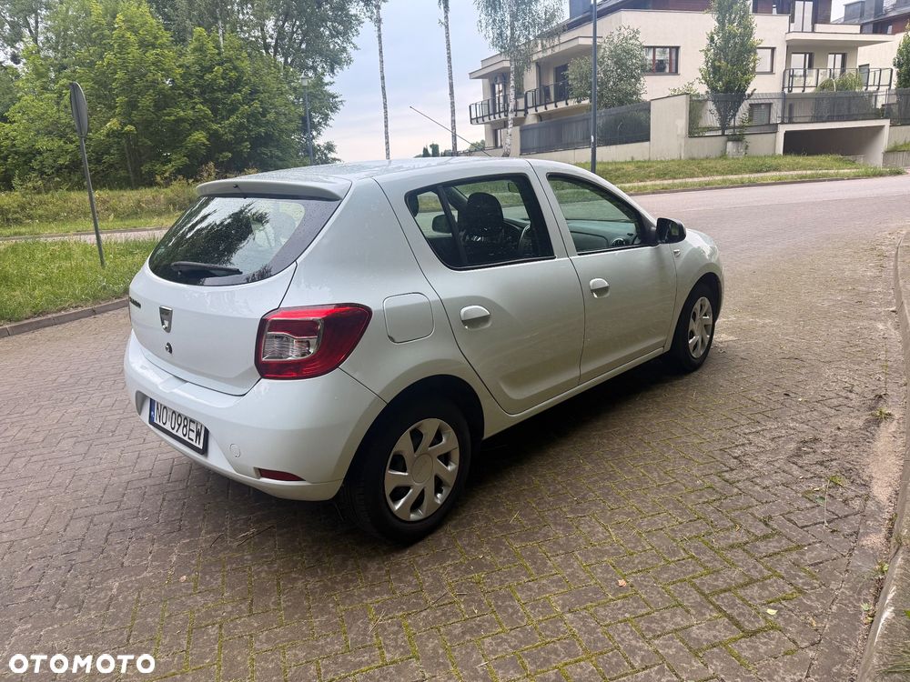 Dacia Sandero 1.2 16V 75 Laureate - 3