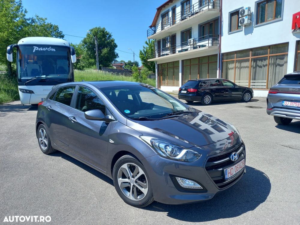 Hyundai i30 blue 1.6 CRDi Style - 19