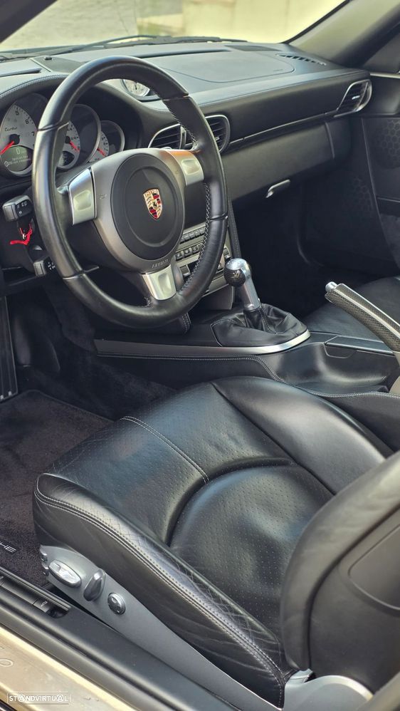 Porsche 911 (997) Turbo - 7