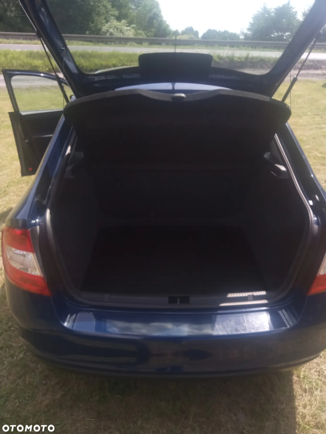 Skoda RAPID 1.2 TSI Ambition Max - 12