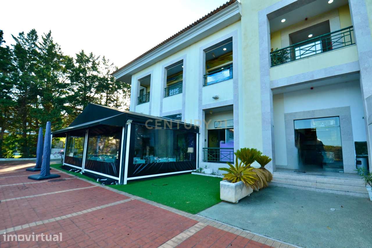 Arrecadação de 14 m² no Alfa Mall — Quinta da Beloura - Grande imagem: 2/7