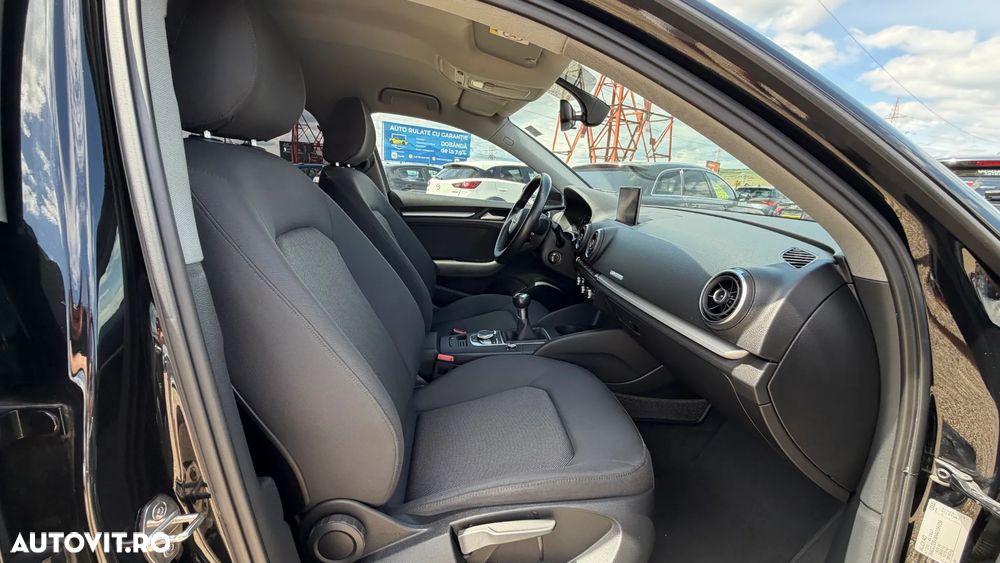 Audi A3 Sportback 1.6 TDI (clean diesel) S line Sportpaket - 12