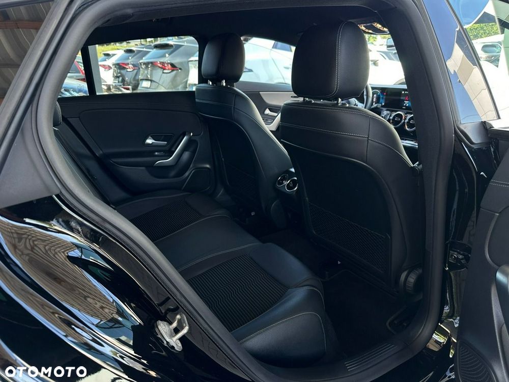 Mercedes-Benz CLA 220 d 8G-DCT - 15