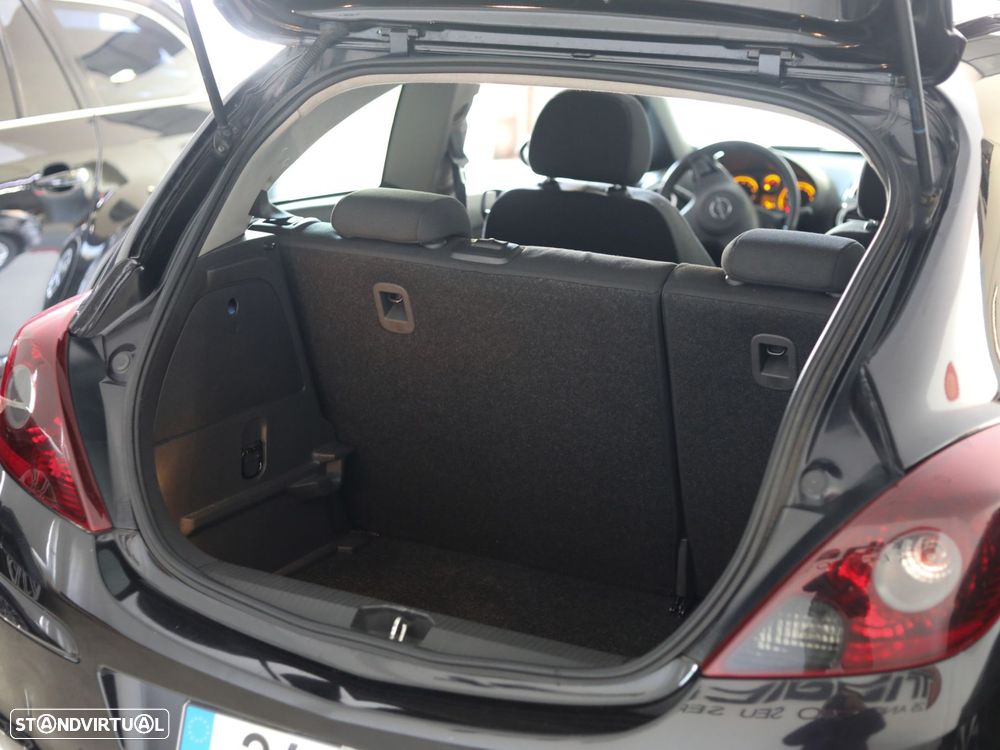 Opel Corsa 1.2 Street Edition - 24