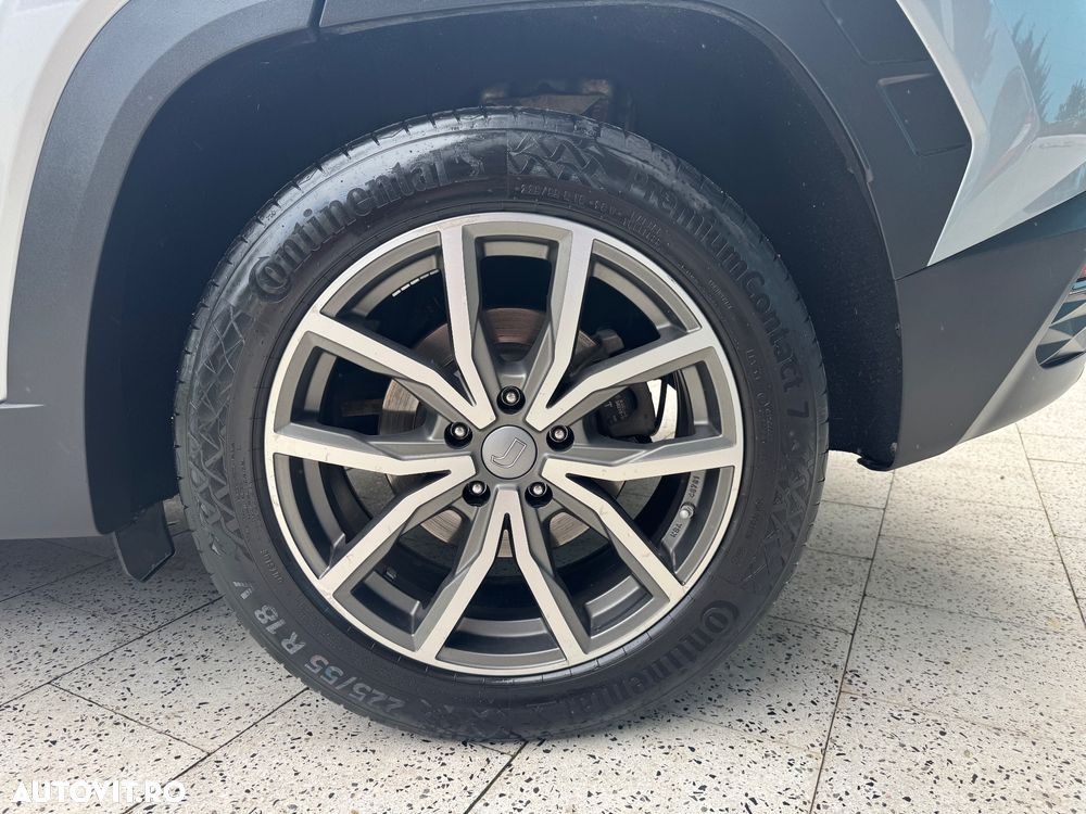 Hyundai Tucson 1.6 CRDi 48V-Hybrid 4WD DCT Trend - 33