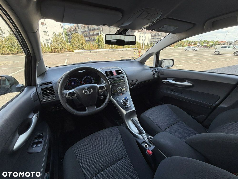 Toyota Auris 1.8 VVT-i Automatik Comfort - 11
