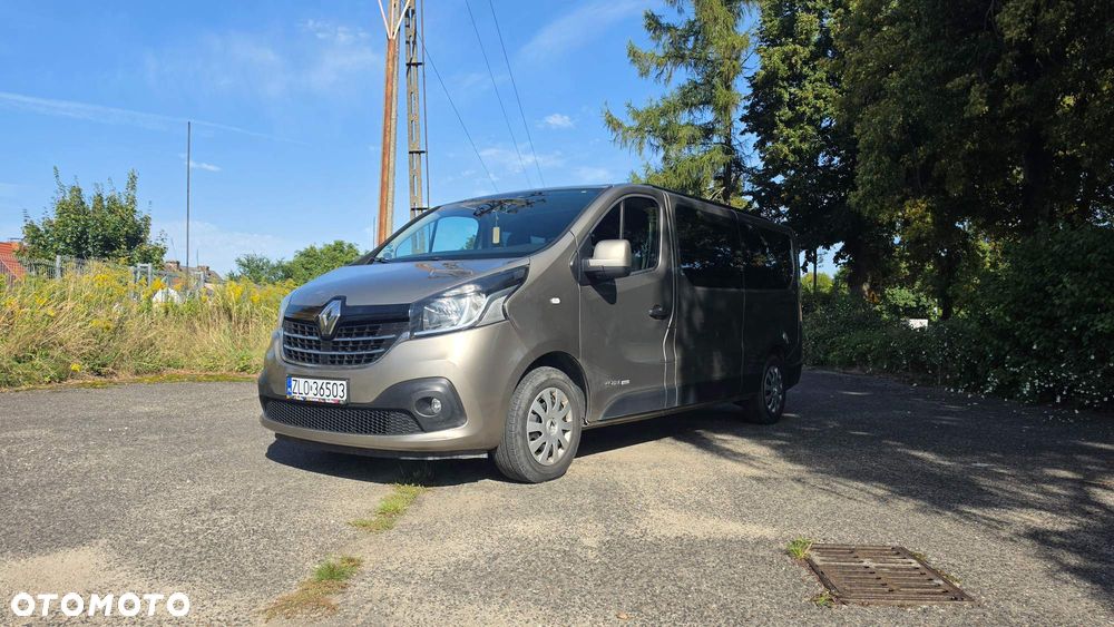 Renault Trafic Grand 1.6 dCi - 4