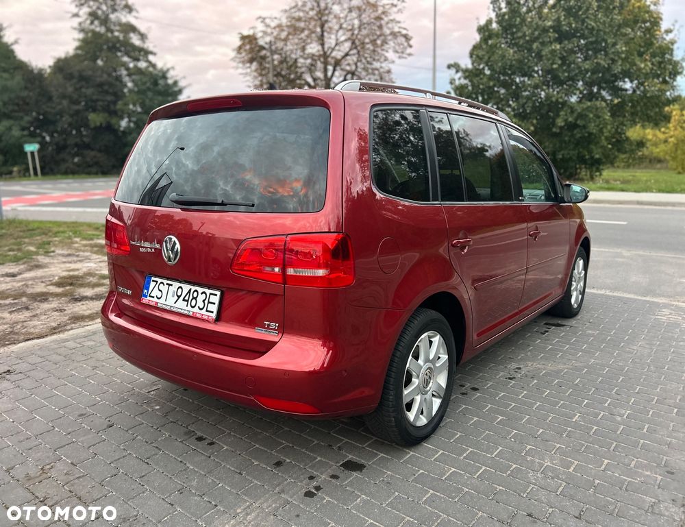 Volkswagen Touran - 4