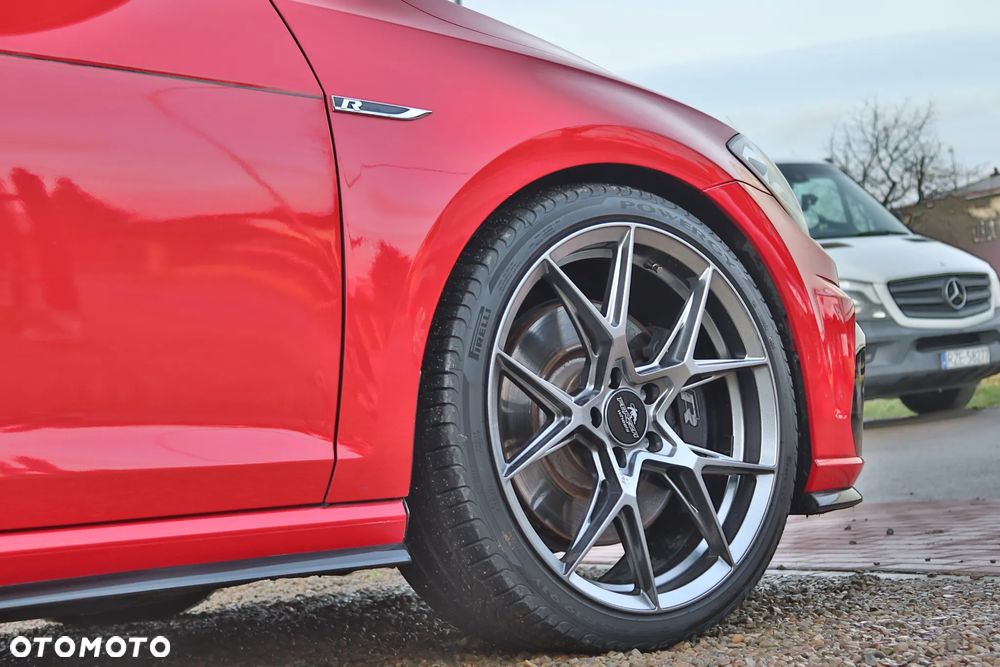 Volkswagen Golf - 15