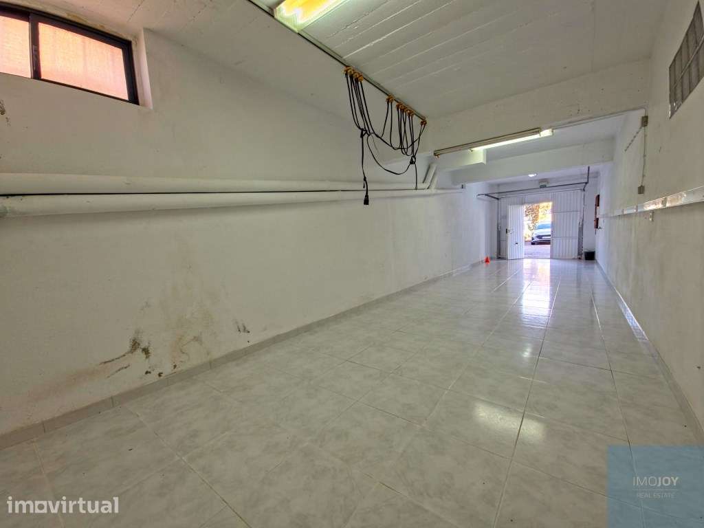 Garagem na Abrunheira - Grande imagem: 2/11