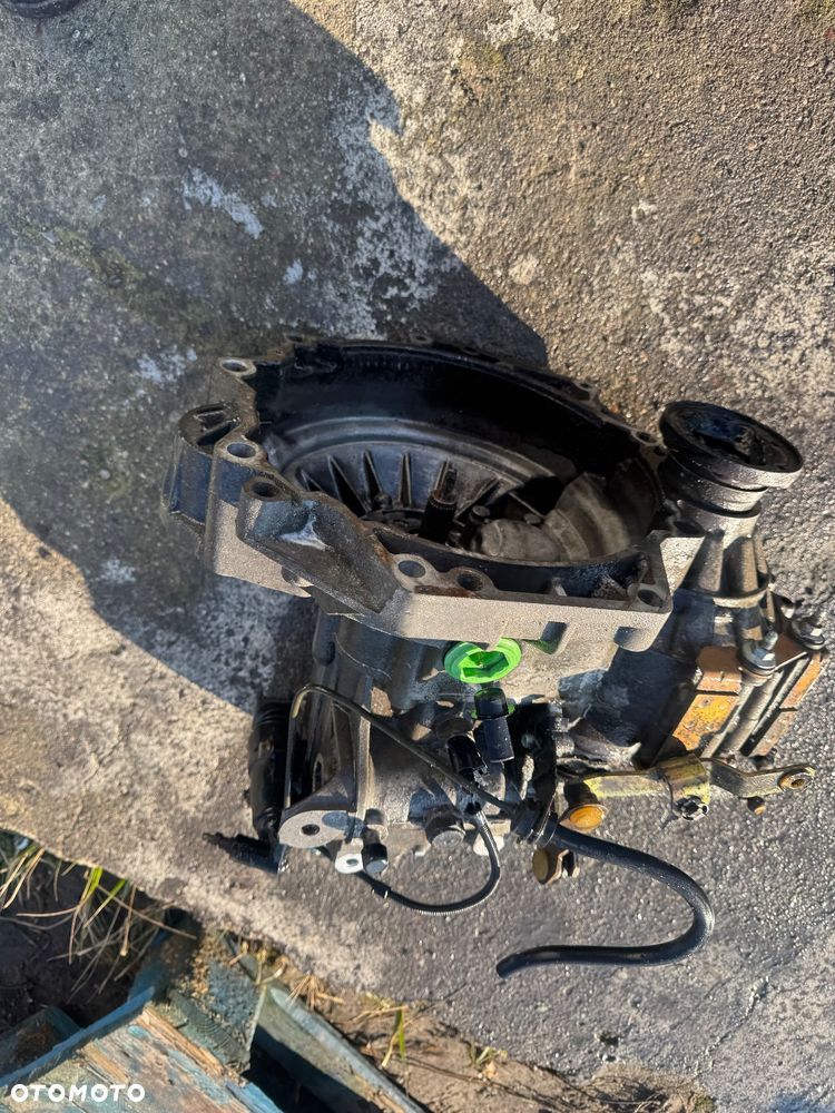 DUU 19032 skrzynia biegów skoda golf Audi a 3 a3 octavia - 2