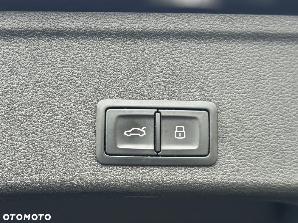 Audi A4 Avant 2.0 TDI S tronic - 29