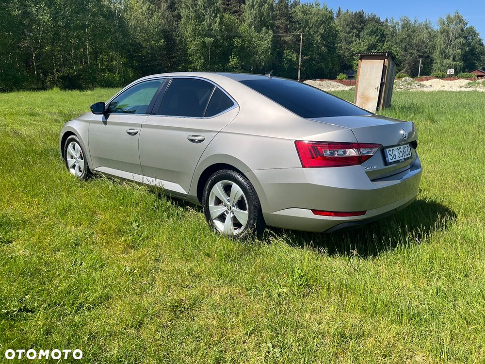 Skoda Superb 2.0 TDI Ambition - 2