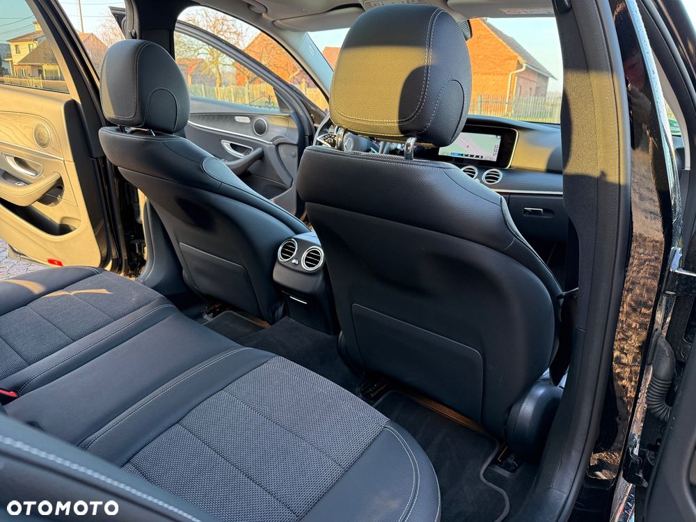 Mercedes-Benz Klasa E 220 d 9G-TRONIC Avantgarde - 24