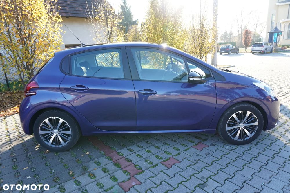 Peugeot 208 1.2 PureTech Allure - 4