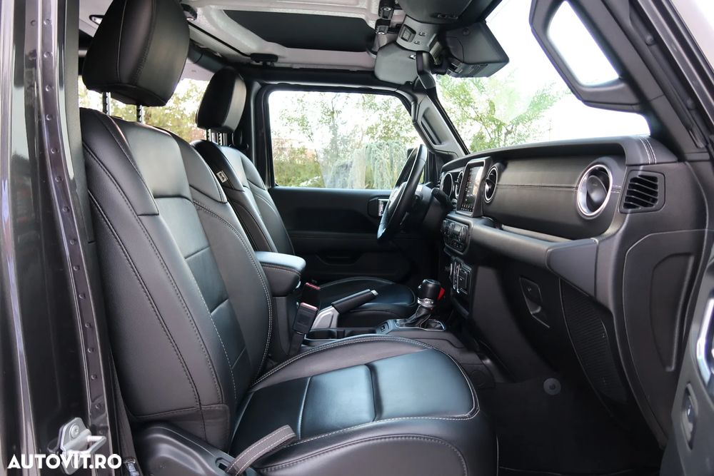 Jeep Gladiator 3.0L V6 Diesel AT8 4x4 264 CP Launch Edition - 12