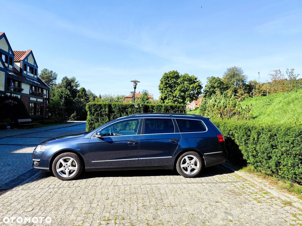 Volkswagen Passat - 4