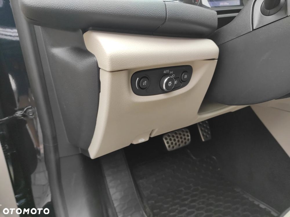 Opel Insignia CT 2.0 CDTI 4x4 Exclusive S&S - 22