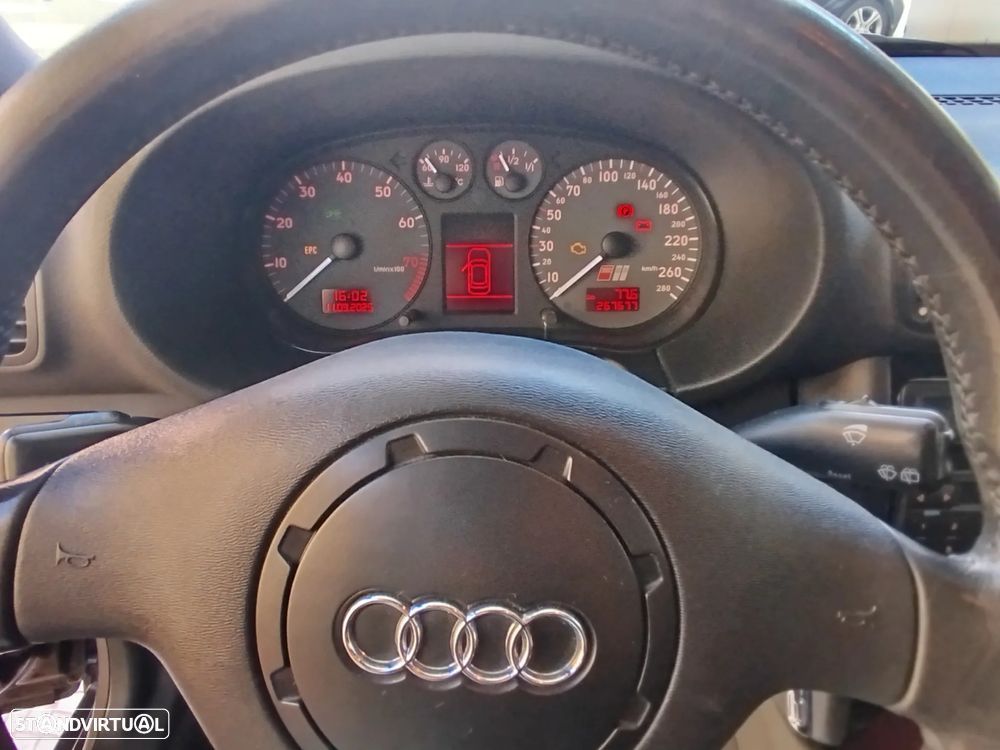 Audi S3 1.8 T quattro - 31