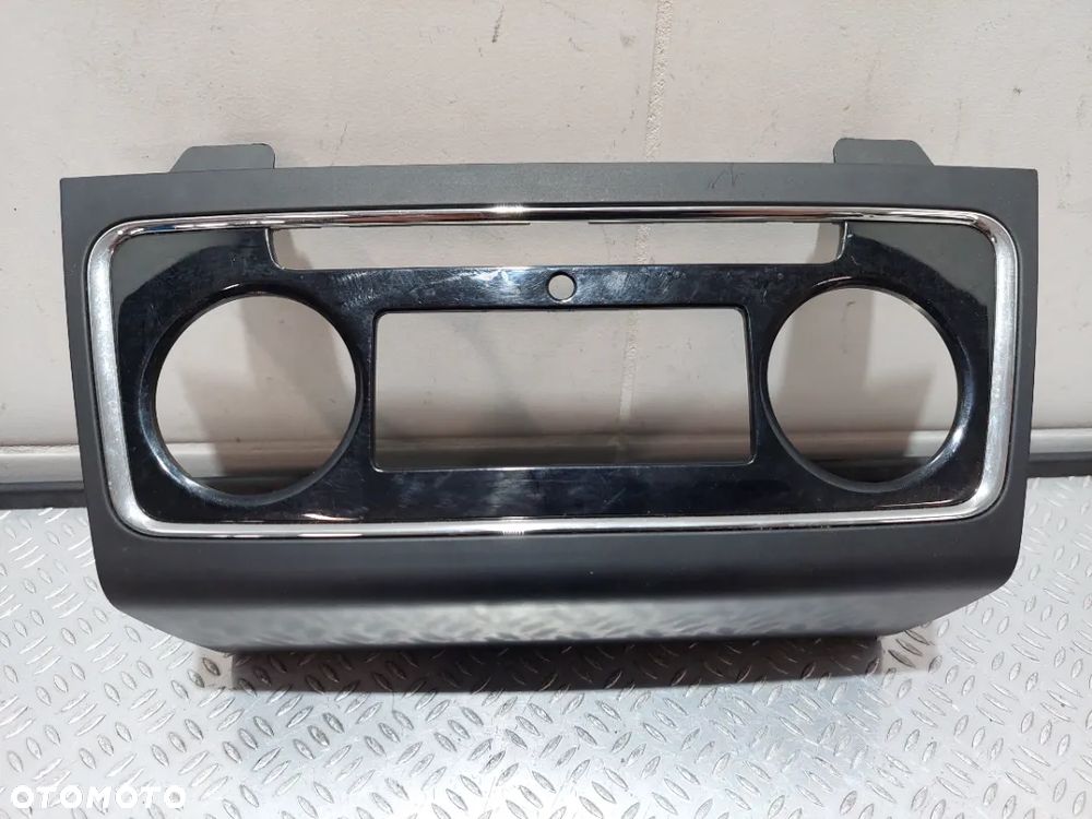 RAMKA PANELU KLIMATYZACJI SKODA SUPER B III NR 3T0863252D
