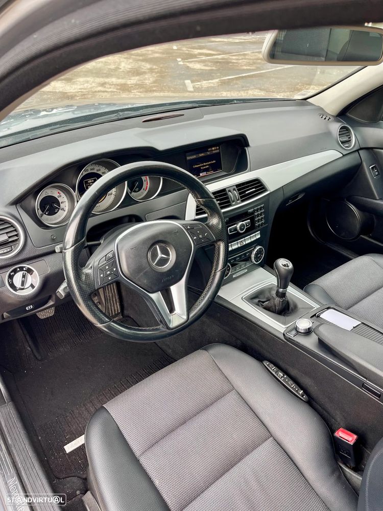 Mercedes-Benz C 220 Station CDI DPF (BlueEFFICIENCY) Avantgarde - 4