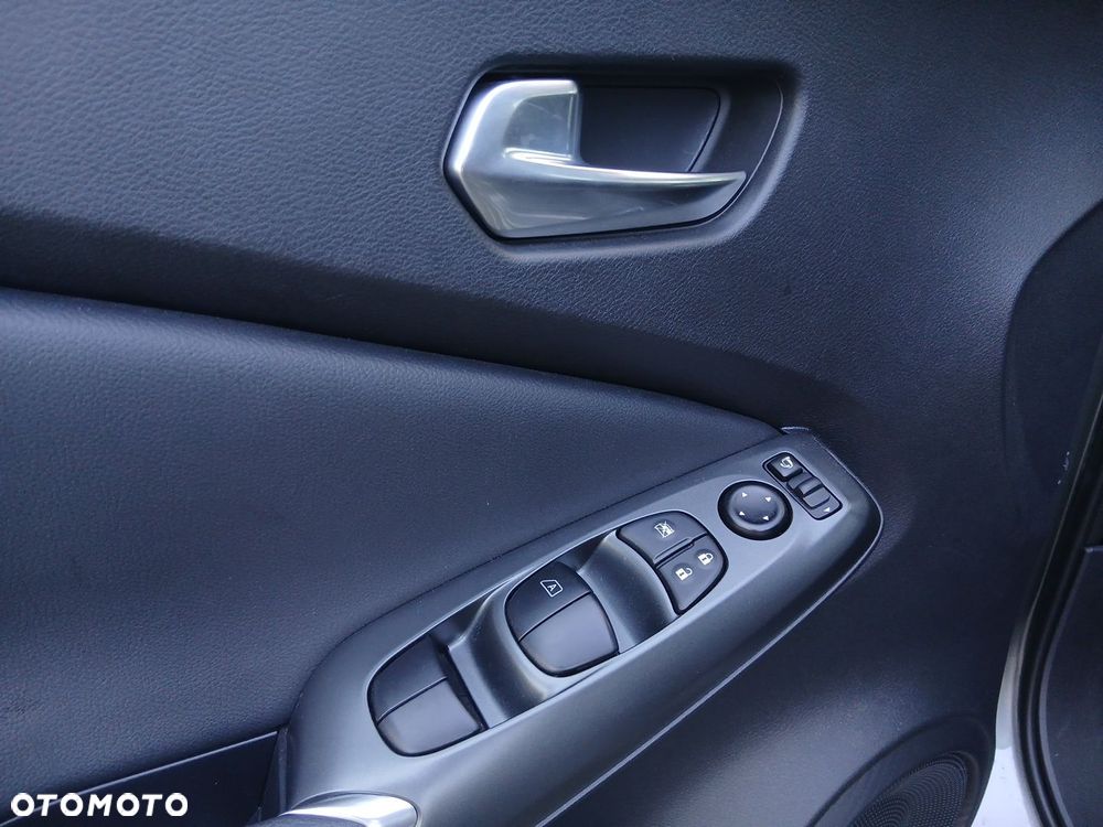 Nissan Juke 1.6 Hybrid Acenta AMT - 29